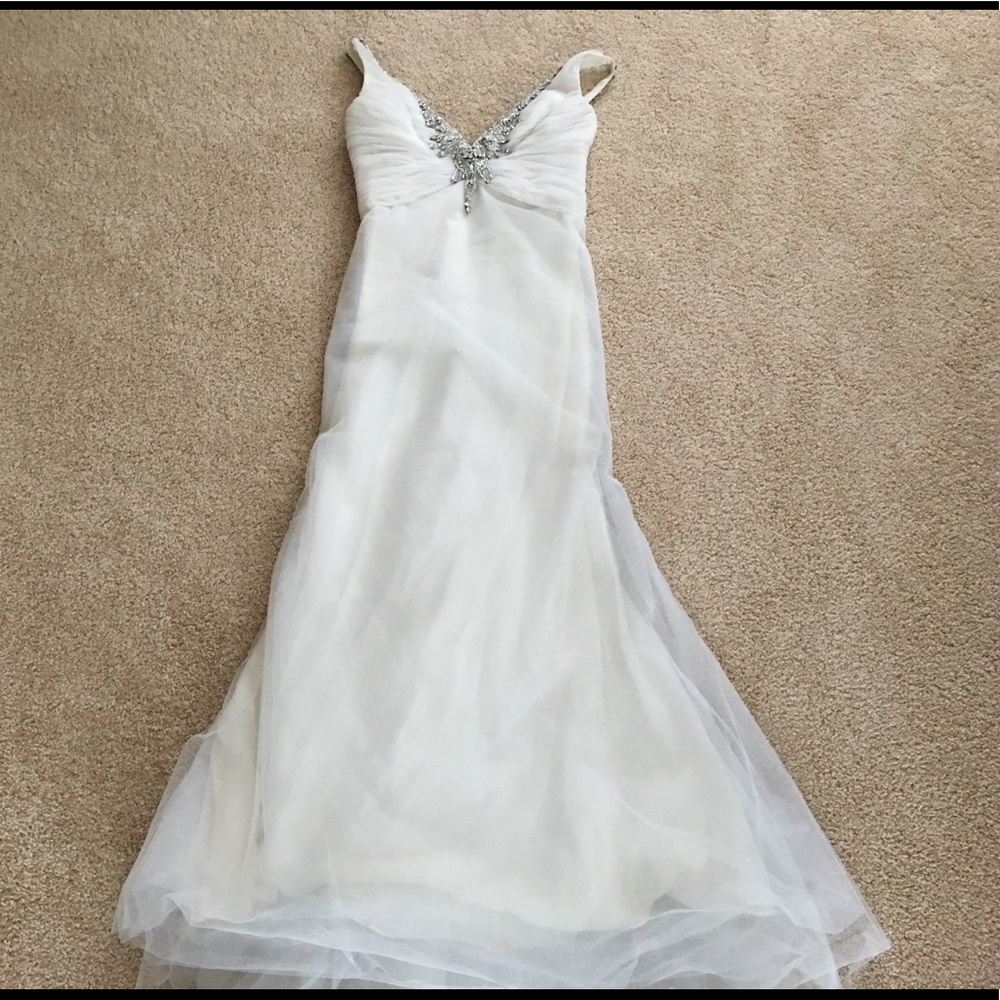 More pictures of Reem Acra wedding dress